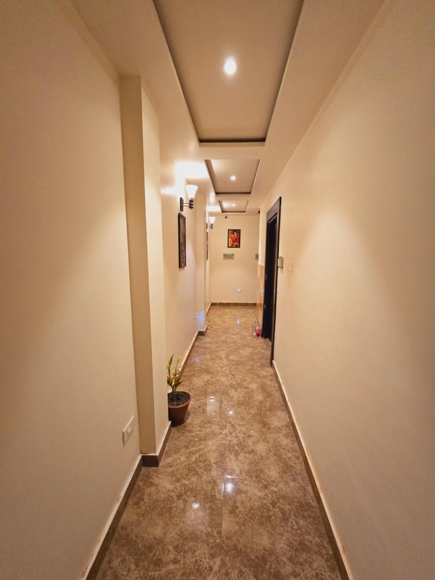 Hotel Purvika - Varanasi — Photos 3